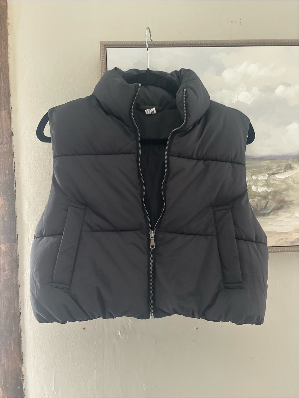 Double Zero Black Cropped Puffer Vest